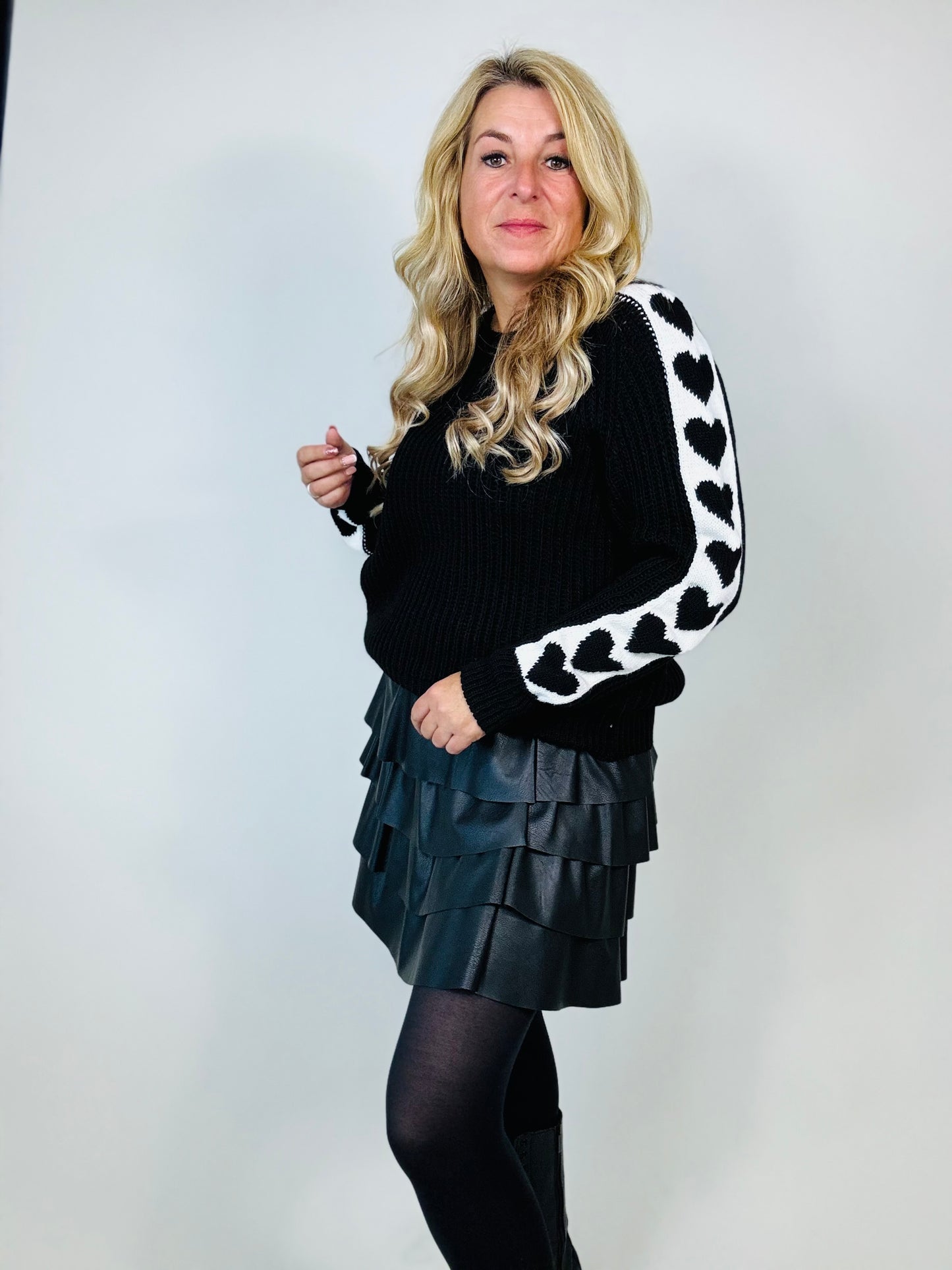 Sweater met hartenbies | Zwart